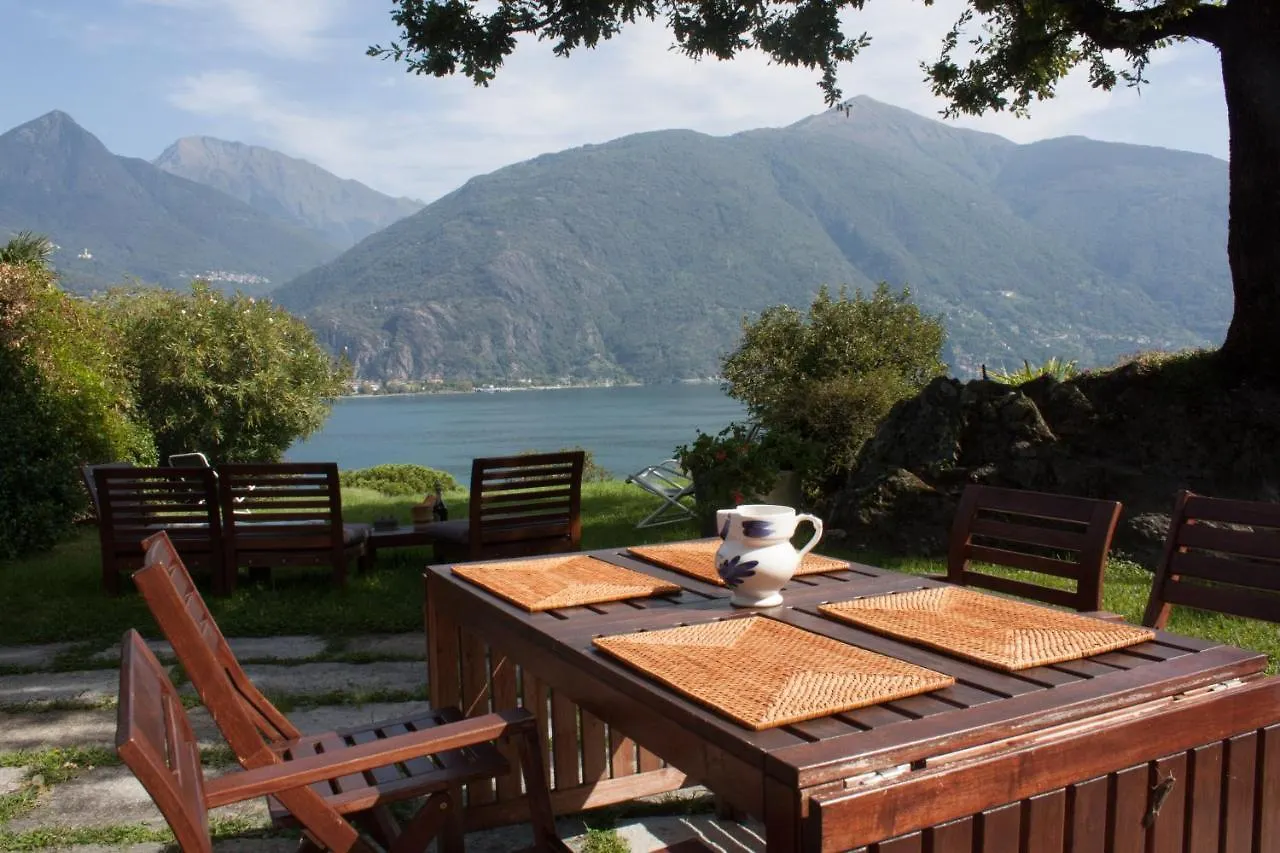 Casa de Férias Castel Cottage - Rezzonico, San Siro By Lovecomo Itália