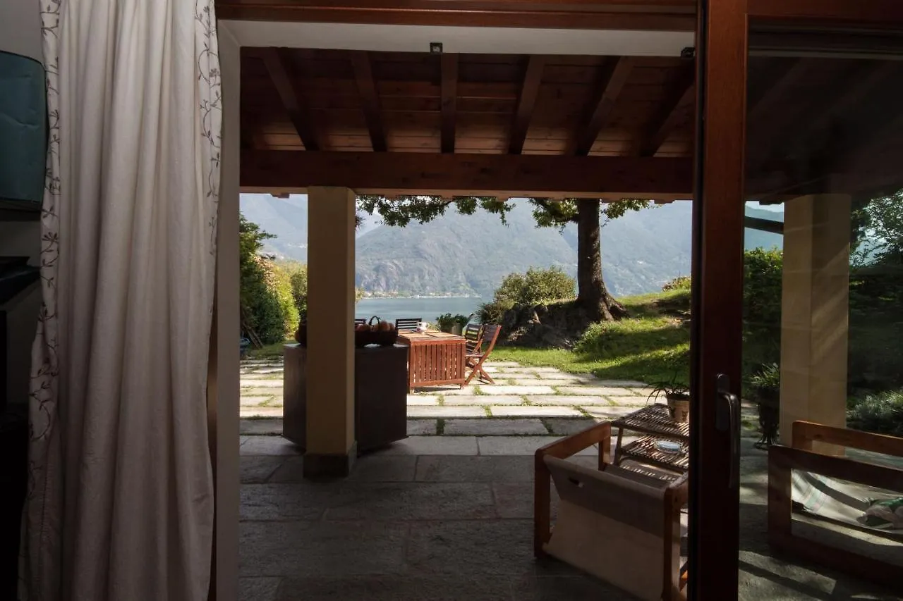 Casa de Férias Castel Cottage - Rezzonico, San Siro By Lovecomo Itália